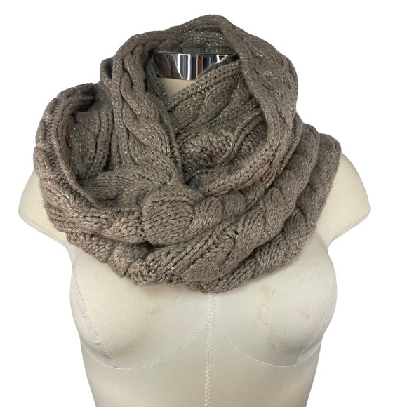 New York and Co chunky knit infinity scarf. Light brown with flecks of sparkles. - Picture 1 of 3